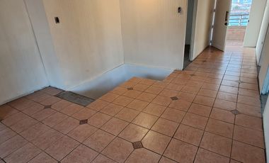 CASA APTA COMERCIAL EN SAN MIGUEL Y ESTACIONAMIENTOS