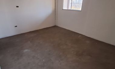 CASA APTA COMERCIAL EN SAN MIGUEL Y ESTACIONAMIENTOS