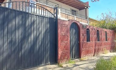 CASA APTA COMERCIAL EN SAN MIGUEL Y ESTACIONAMIENTOS