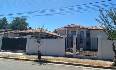 ARRIENDO CASA EN LOTEO LOS PARRONALES