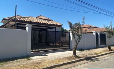 ARRIENDO CASA EN LOTEO LOS PARRONALES