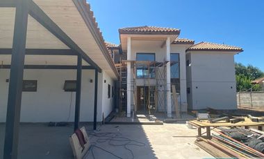 ARRIENDO CASA EN LOTEO LOS PARRONALES