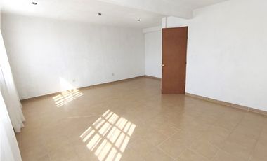 Se renta casa en Fracc San Luis II, Mineral de la Reforma