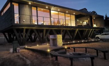 Casa familiar en Pichilemu, surf y naturaleza.