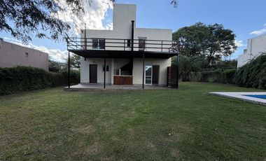 Venta Casa 3 dorm, 3 baños, Pileta, Villa Allende Golf