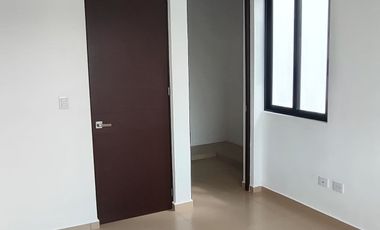 Casa en venta en condominio en Conkal con parque central