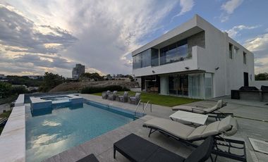 Casa de Lujo en Venta en Bosque de Las Lomas Andares