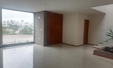 Casa en RENTA en Río Altozano