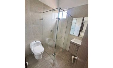 SE ARRIENDA APARTAMENTO EDIFICIO TITANIUM