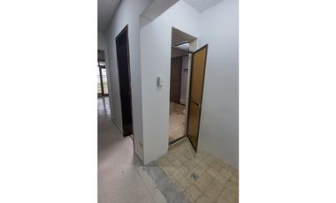 SE ARRIENDA CASA COMERCIAL EN LOS ALAMOS