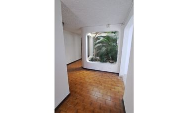 SE ARRIENDA CASA COMERCIAL EN LOS ALAMOS