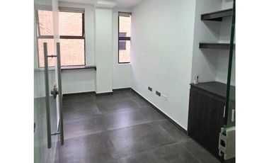 Oficina para la venta o renta en la terminal del sur, piso 3