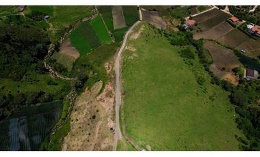 Lote izquierdo para la venta en El Carmen de Viboral, vereda la chapa