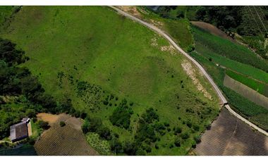 Lote derecho para la venta en El Carmen de Viboral, vereda la chapa