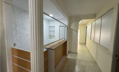 SE ARRIENDA CASA EN EL  BARRIO LA CASTELLANA DE MONTERIA.