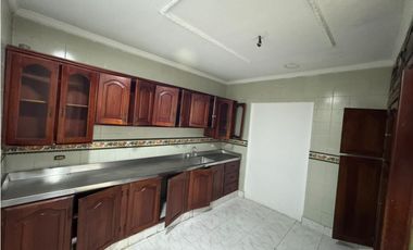 SE ARRIENDA CASA EN EL  BARRIO LA CASTELLANA DE MONTERIA.