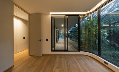 Apartamento para la venta en el Poblado, frente al club campestre