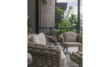 Apartamento para la venta en el Poblado, frente al club campestre