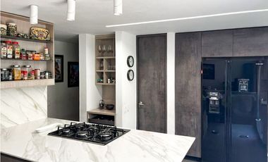 Apartamento para la venta en el Poblado, cerca al C.C Santafé