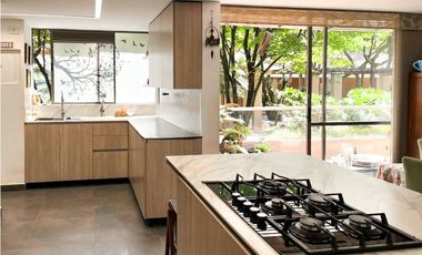 Apartamento para la venta en el Poblado, cerca al C.C Santafé
