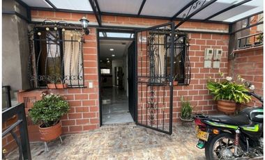 CASA REMODELADA EN UNIDAD ABIERTA EN SAN ANTONIO DE PRADO SECTOR UBA