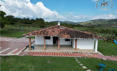ref 971a lago calima/vendo casa campestre