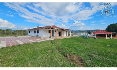 ref 971a lago calima/vendo casa campestre