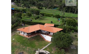 ref 859a lago calima/ vendo casa campestre