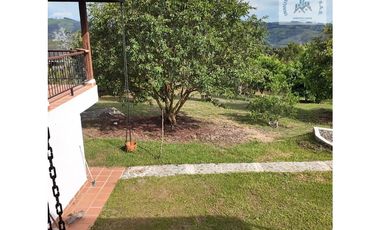 ref 859a lago calima/ vendo casa campestre