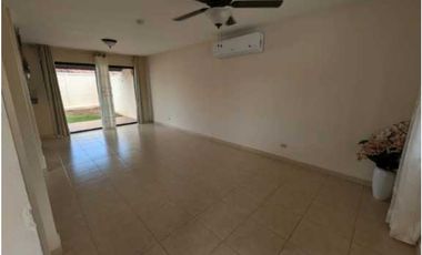 VENDO.HERMOSA CASA EN LA CHORRERA LA ARBOLEDA LOS ROBLES 3R
