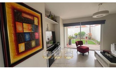 Venta de Casa Modelo Marsella Medianera Reserva de Versalles