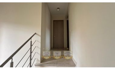 Venta de Casa Modelo Marsella Medianera Reserva de Versalles