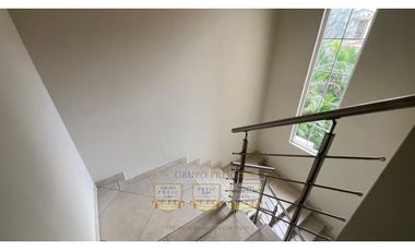 Venta de Casa Modelo Marsella Medianera Reserva de Versalles