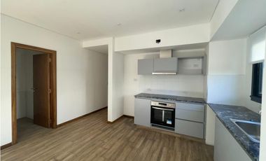 VENDO DEPTO  2 Ambientes con Parrilla, Cochera y Amenities