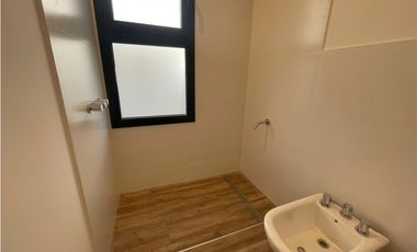 VENDO DEPTO  2 Ambientes con Parrilla, Cochera y Amenities