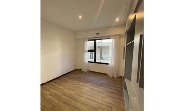 VENDO DEPTO  2 Ambientes con Parrilla, Cochera y Amenities