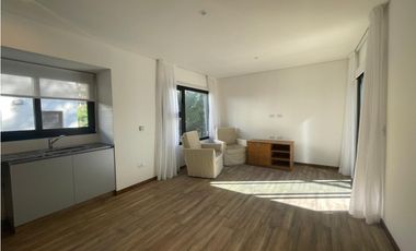 VENDO DEPTO  2 Ambientes con Parrilla, Cochera y Amenities