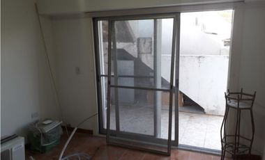 Gran Casa de Dos Plantas con Patio, Terraza y Cochera