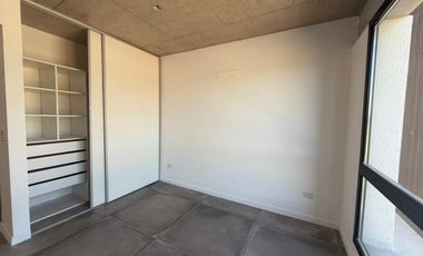 ALQUILER 2 AMBIENTES CON COCHERA EXT. NQ