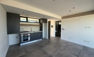 ALQUILER 2 AMBIENTES CON COCHERA EXT. NQ