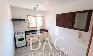 ALQUILER DEPARTAMENTO 2 AMBIENTES CON BALCÓN Y COCHERA, SANFERNANDO,ZONA NORTE
