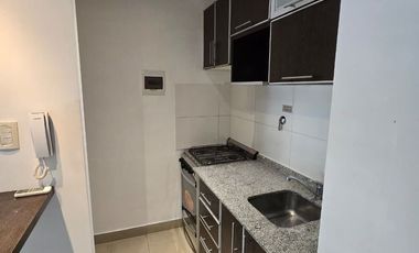 ALQUILER DE DEPARTAMENTO MONOAMBIENTE - CON COCHERA TECHADA - CONUNSPLIT- MONTE GRANDE CENTRO A 150 MS DE BOULEVARD BS AS