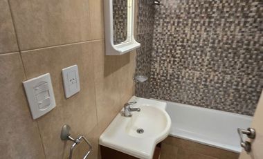 ALQUILER DE DEPARTAMENTO MONOAMBIENTE - CON COCHERA TECHADA - CONUNSPLIT- MONTE GRANDE CENTRO A 150 MS DE BOULEVARD BS AS