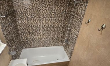 ALQUILER DE DEPARTAMENTO MONOAMBIENTE - CON COCHERA TECHADA - CONUNSPLIT- MONTE GRANDE CENTRO A 150 MS DE BOULEVARD BS AS