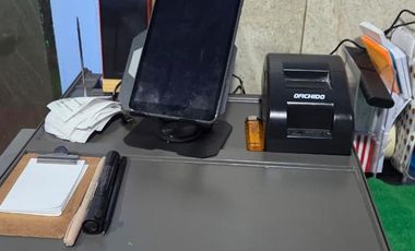 Traspaso local comercial equipado a una cuadra metro revolución