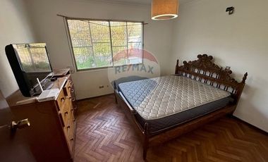 CASA SÓLIDA CON GRAN TERRENO