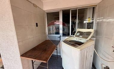 CASA SÓLIDA CON GRAN TERRENO