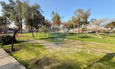 CASA SÓLIDA CON GRAN TERRENO