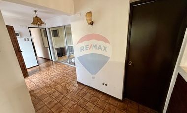 CASA SÓLIDA CON GRAN TERRENO