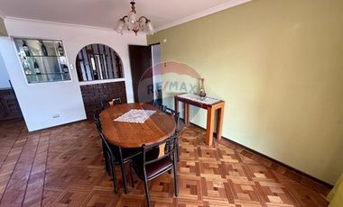 CASA SÓLIDA CON GRAN TERRENO